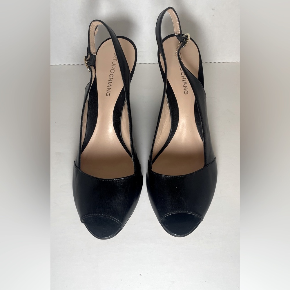 Arturo Chiang Open Toe Strap Black Sandal Size 8M